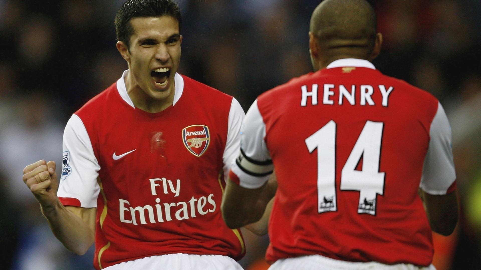 上海双雄掀青春风暴，租借新星淬炼成长轨迹，海港刘祝润、申花费尔南多闪耀在外，门将马镇回归之路引人关注